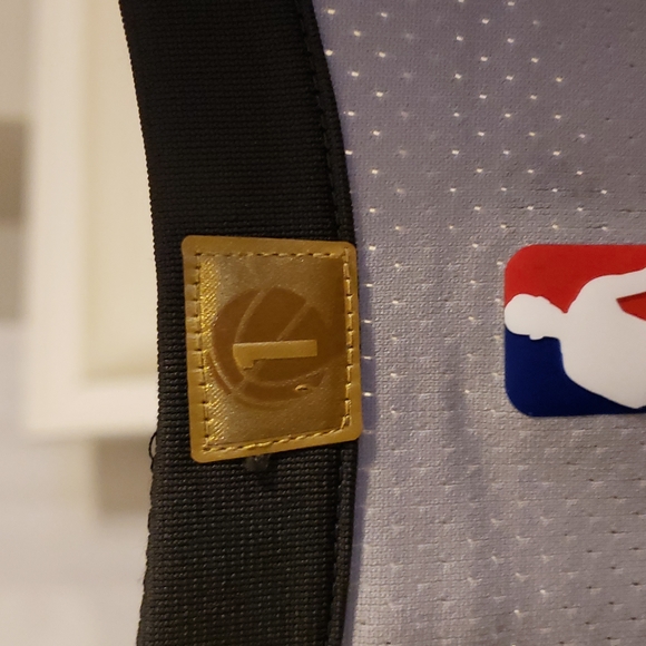 Lebron James jersey - Picture 9 of 9